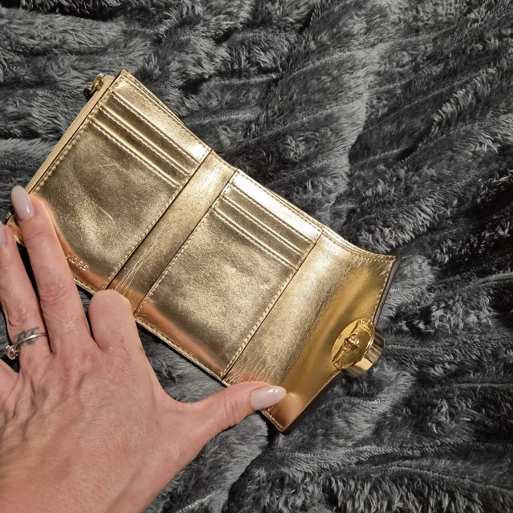 Michael Kors Metallic Bronze‎ Gold Compact Wallet with MK Emblem - Picture 5 of 8